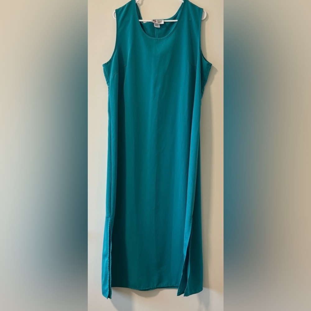 Sleeveless Jade Green Lightweight Maxi Dress - Elegant Casual Party